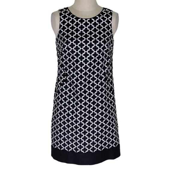 White House Black Market Dresses & Skirts - WHBM Shift Dress Sleeveless Abstract Black White Print Back Zipper Lined Size 6
